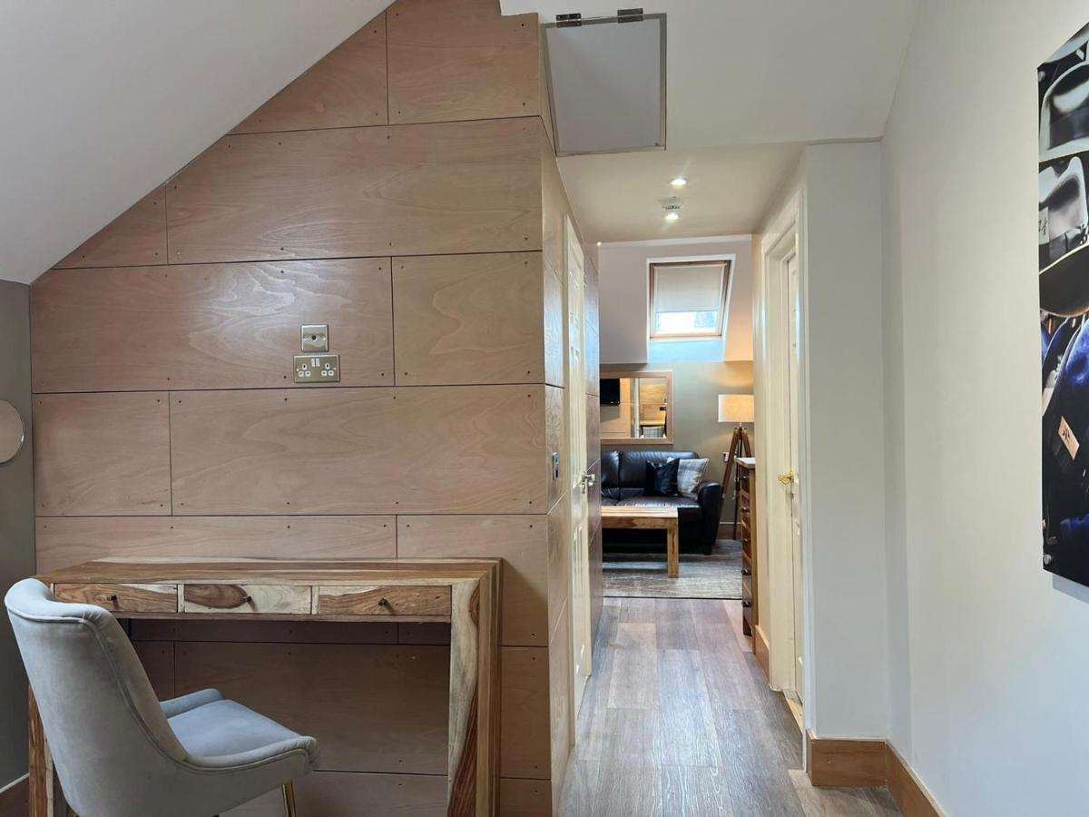 Leaside Hotel Лутон Экстерьер фото