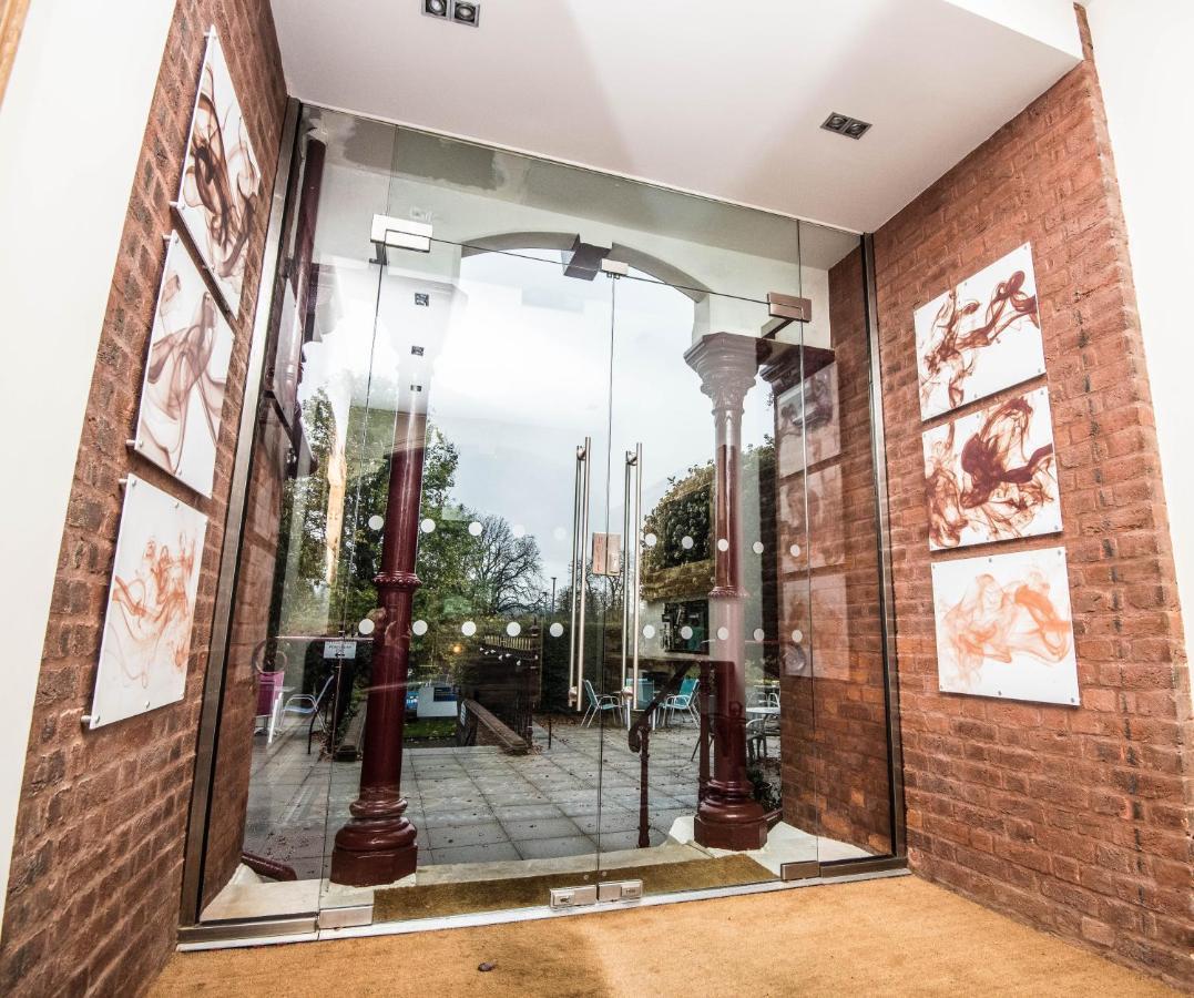 Leaside Hotel Лутон Экстерьер фото